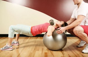 trainer_woman_stability_ball_weights